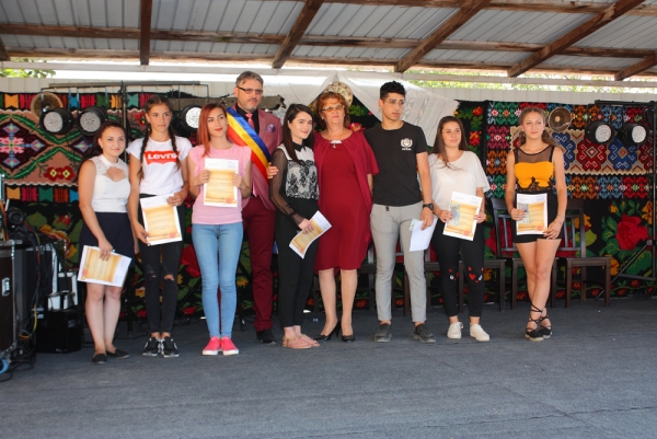 Ziua Comunei Gîrceni, 2 septembrie 2018 - premierea elevilor din comună cu rezultate deosebite la învățătură